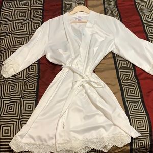 White bridal robe - worn once